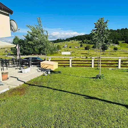 Gazdinstvo Popovic,kucka Korita-podgorica Lantgård *