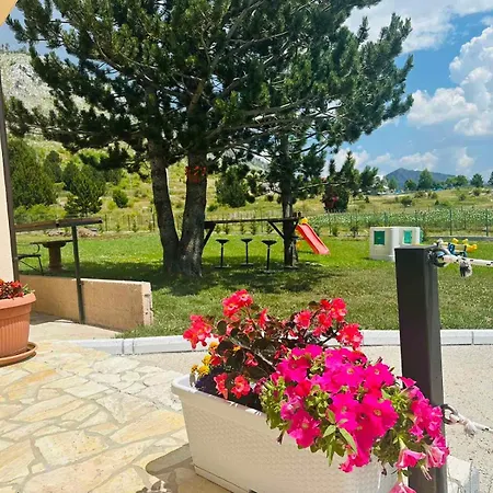 Séjour à la ferme Gazdinstvo Popovic,kucka Korita-podgorica Podgorica