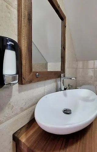 Gazdinstvo Popovic,kucka Korita-podgorica Lantgård