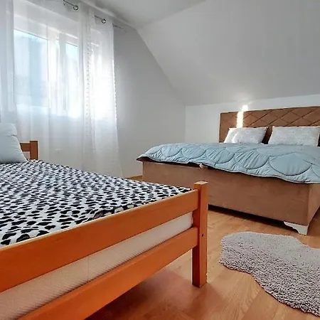 Gazdinstvo Popovic,kucka Korita-podgorica