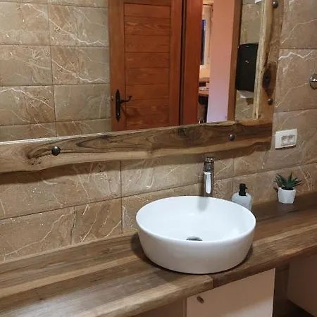 Κατάλυμα σε φάρμα Gazdinstvo Popovic,kucka Korita-podgorica *