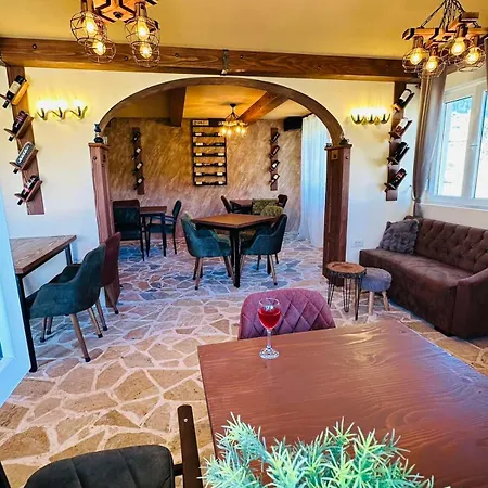 Gazdinstvo Popovic,kucka Korita-podgorica *